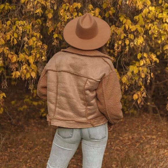 Cherrybark Pocketed Sherpa Jacket - Mocha - Picture 6 of 11